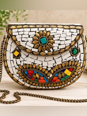Gorgeous Mosaic Chain Shoulder Bag - White and Gold and colorful stones